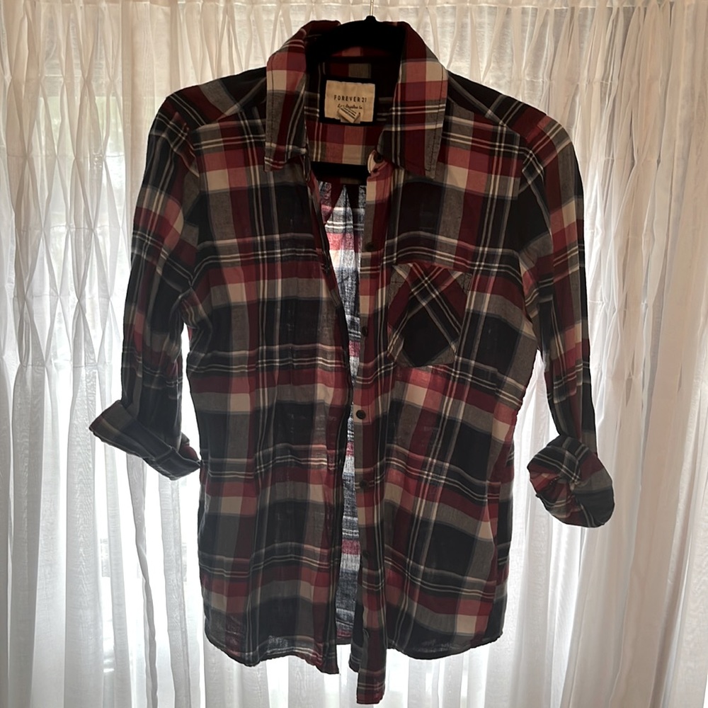 FOREVER 21 - blue and red lightweight plaid flannel
